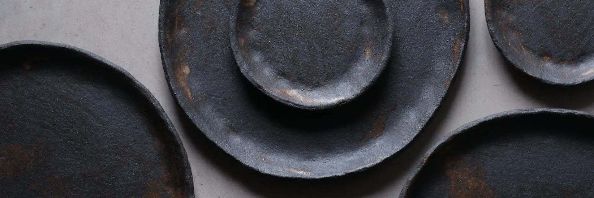 Assiette en grès