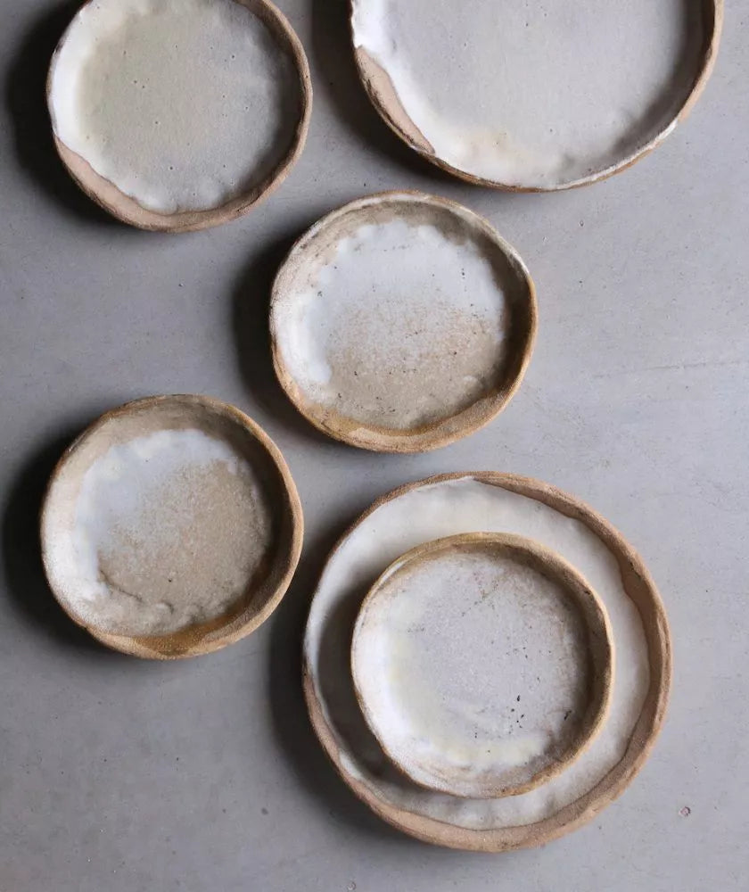 assiette gres beige