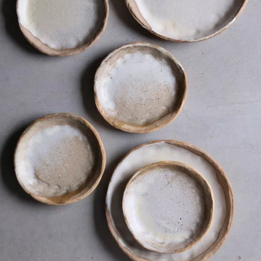 assiette gres beige
