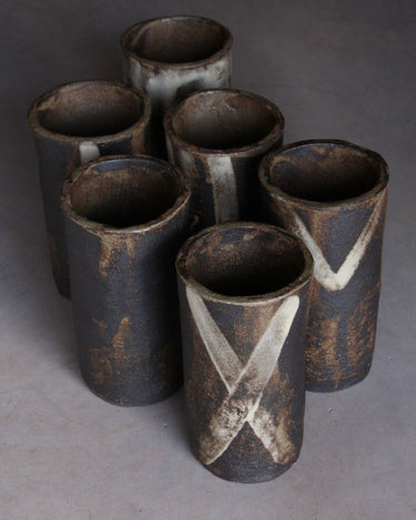 vase artisanal en grès noir