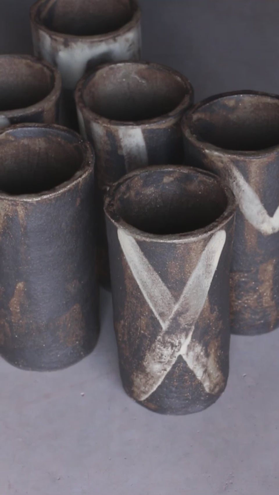 vase artisanal noir en céramique